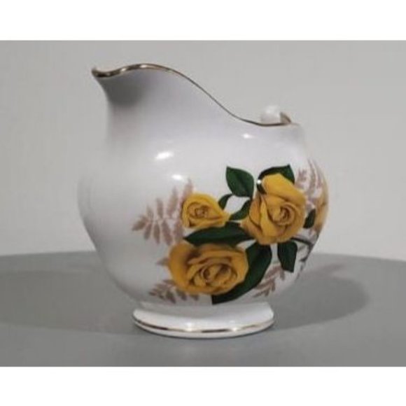 Vintage Crown Royal Bone China Cream and Sugar Set. Made in England. - Picture 4 of 10